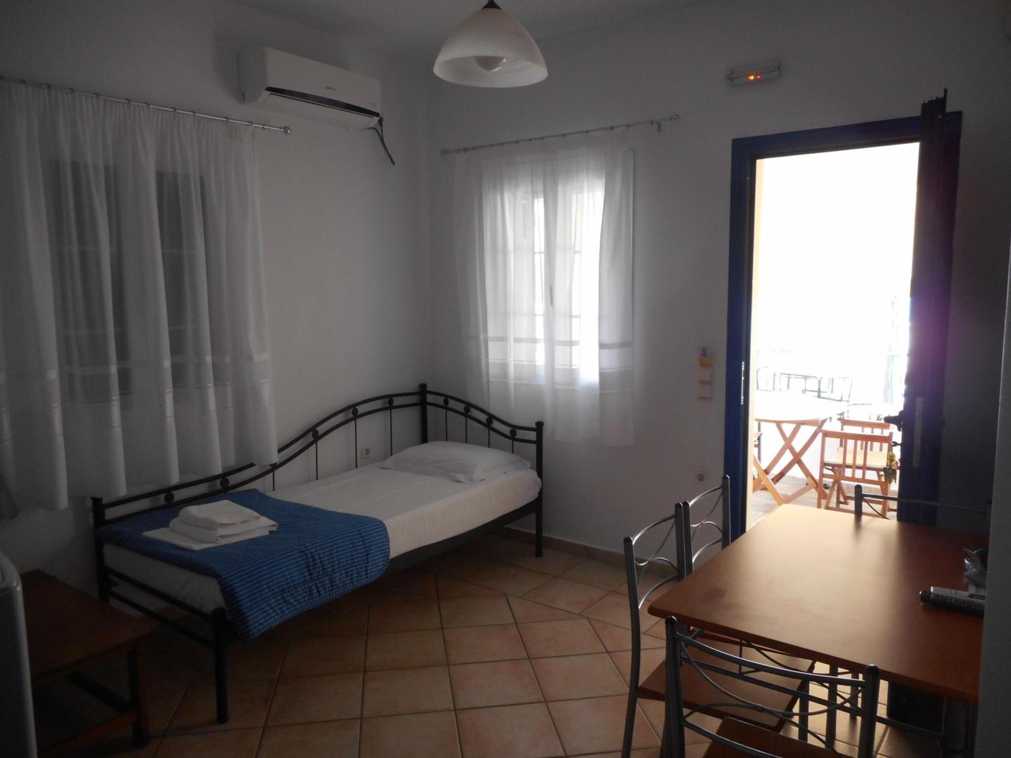 Agia Pelagia  Pantonia Apartments מראה חיצוני תמונה