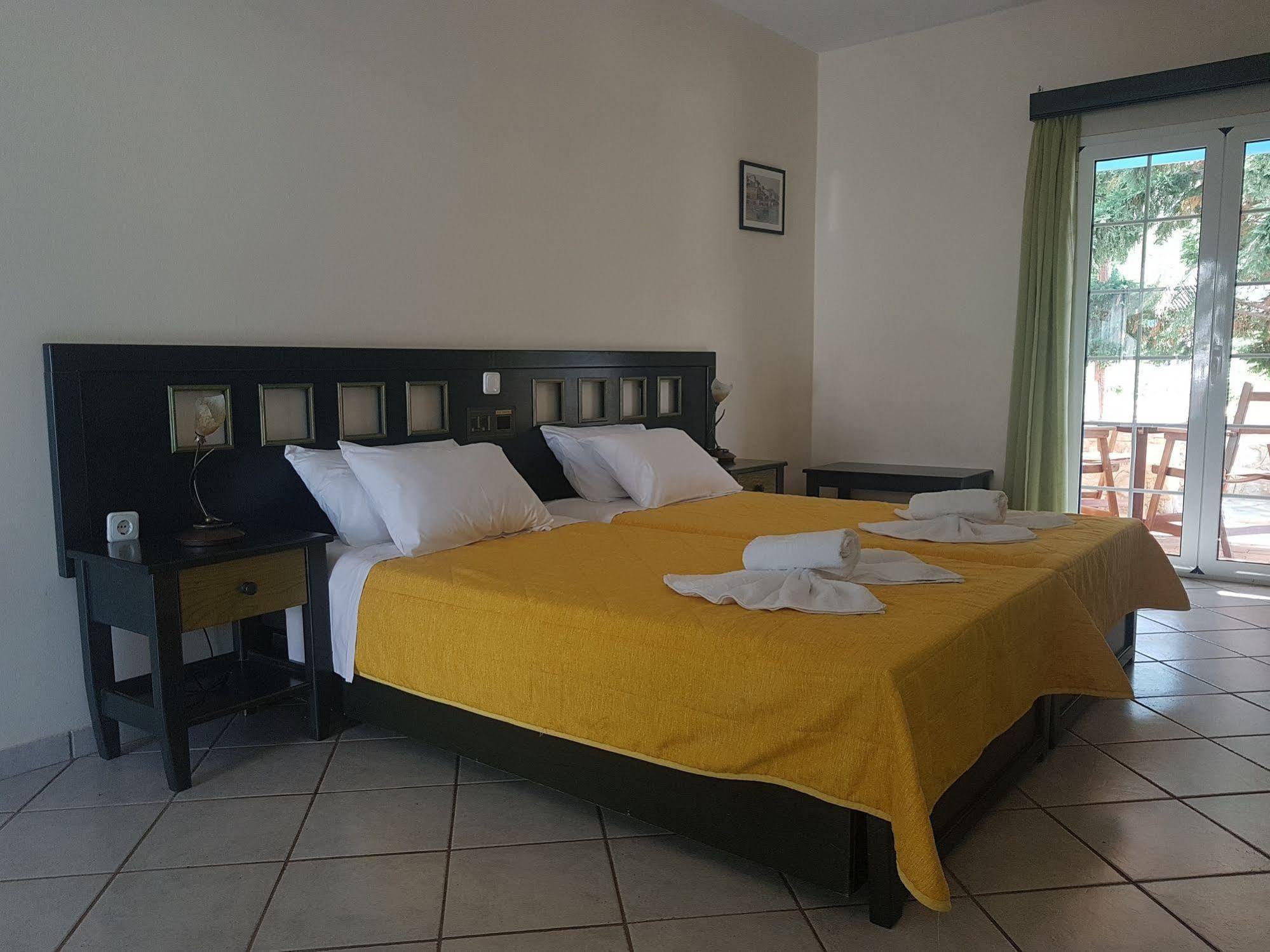 Agia Pelagia  Pantonia Apartments מראה חיצוני תמונה