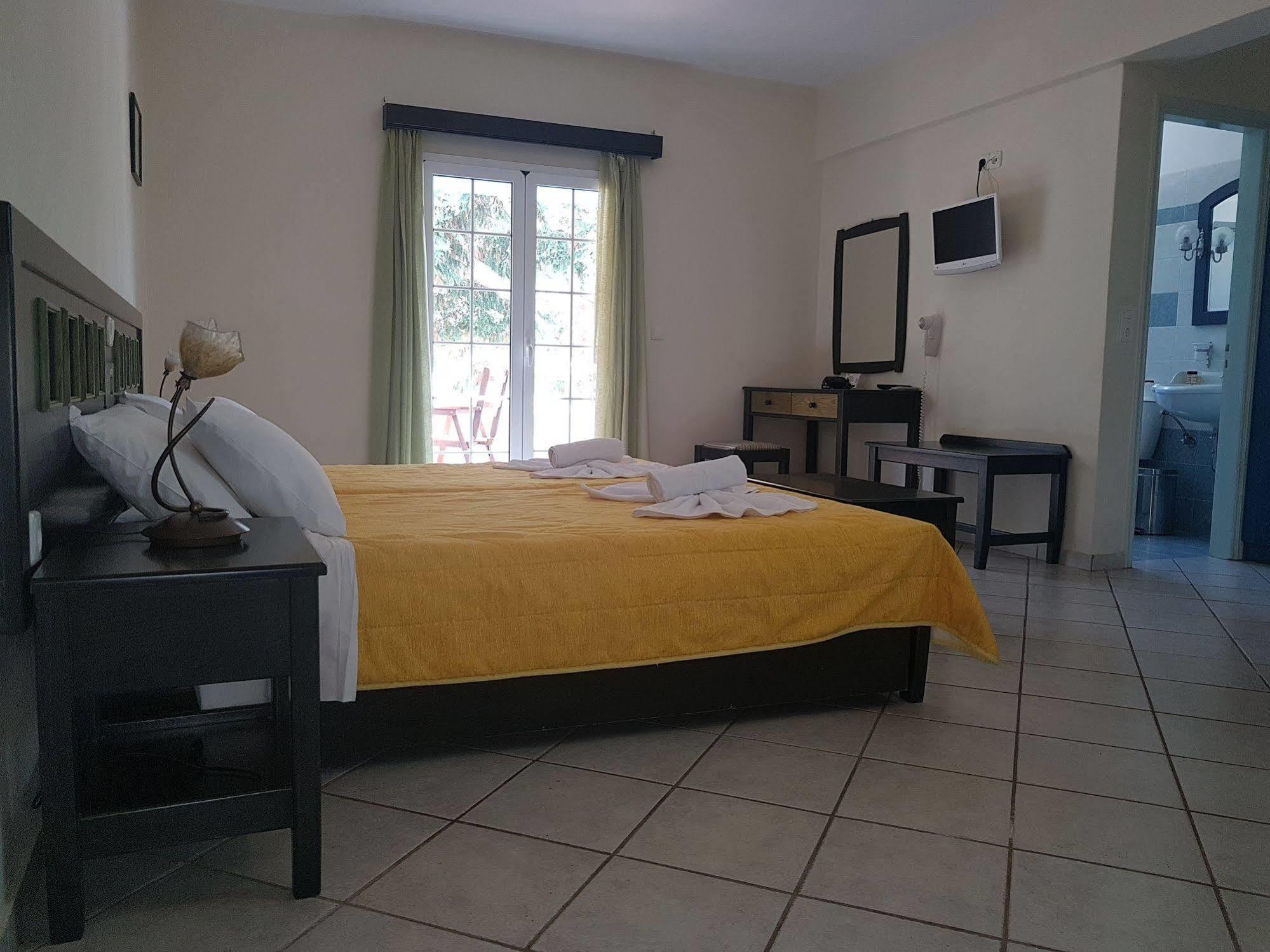 Agia Pelagia  Pantonia Apartments מראה חיצוני תמונה