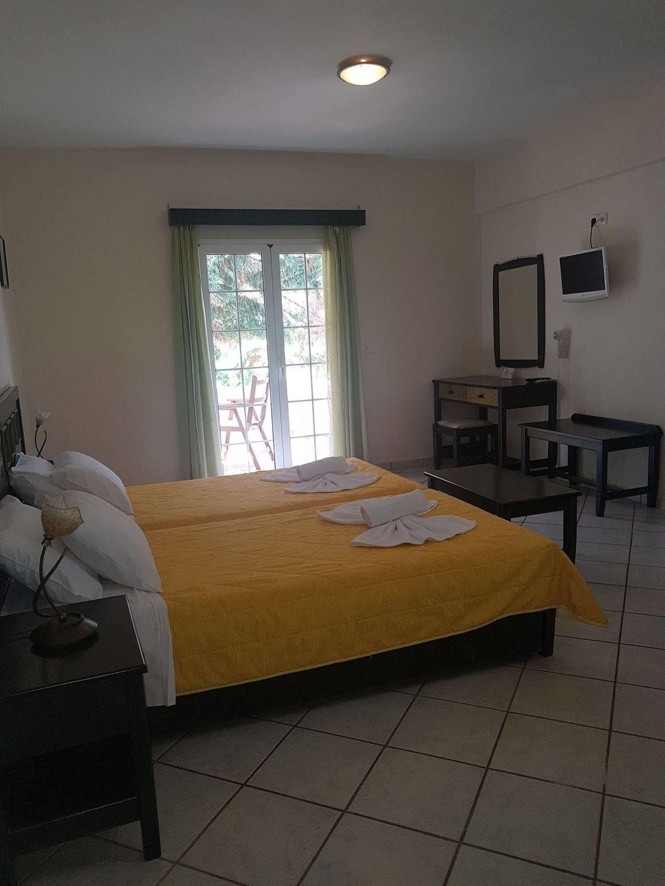 Agia Pelagia  Pantonia Apartments מראה חיצוני תמונה