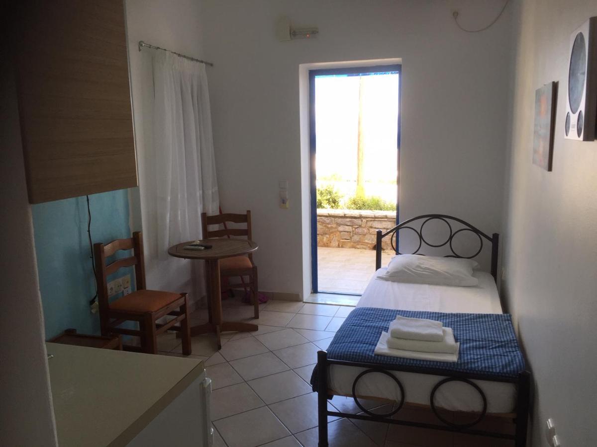 Agia Pelagia  Pantonia Apartments מראה חיצוני תמונה